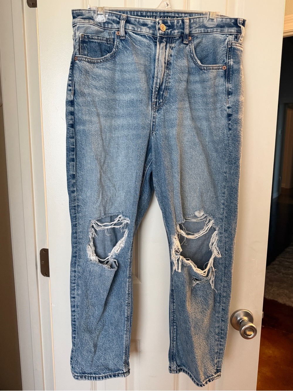 American Eagle Strigid Mom Light Blue Women’s Jeans